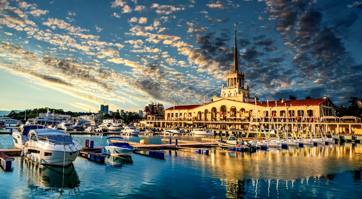 Где поселиться на побережье на длительный срок